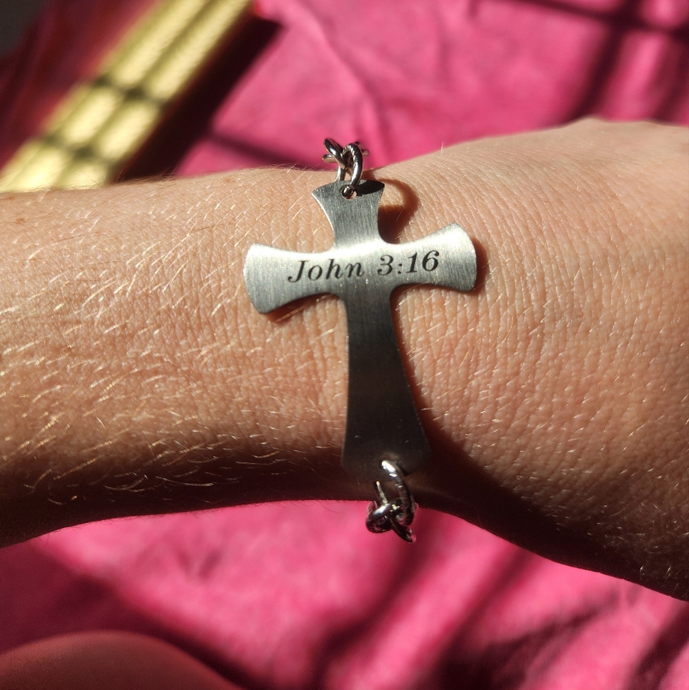 Silver Personalized John 3:16 cross bracelet, Hook Secure, Chain